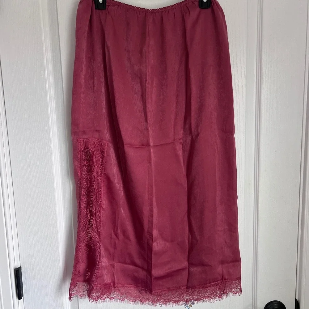 Band of the‎ Free Dusty Rose Satin Lace Trim Midi Skirt Size Large W3S60805 NEW
